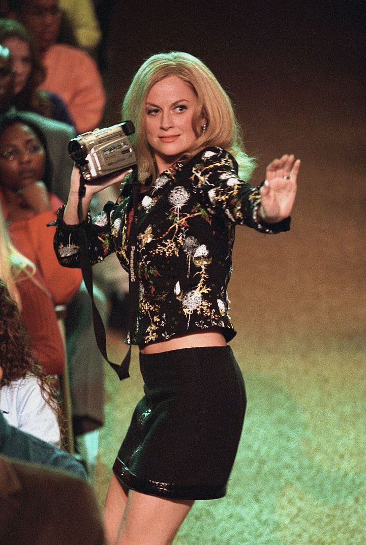 Amy Poehler played the "cool mom" in Mean Girls