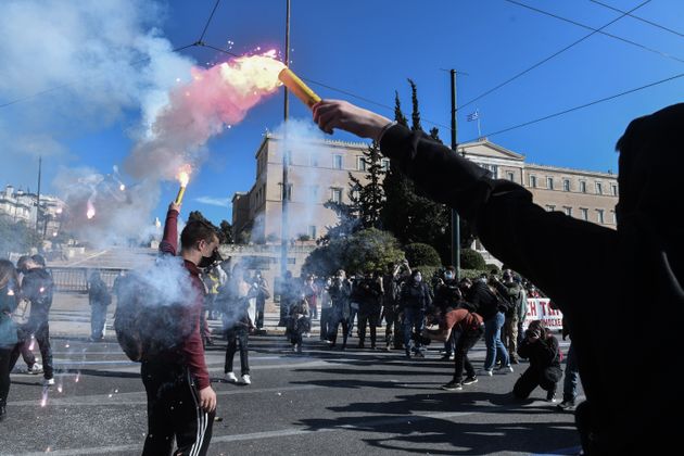 Ενταση στα συλλαλητήρια ενάντια στο νομοσχέδιο του υπουργείου