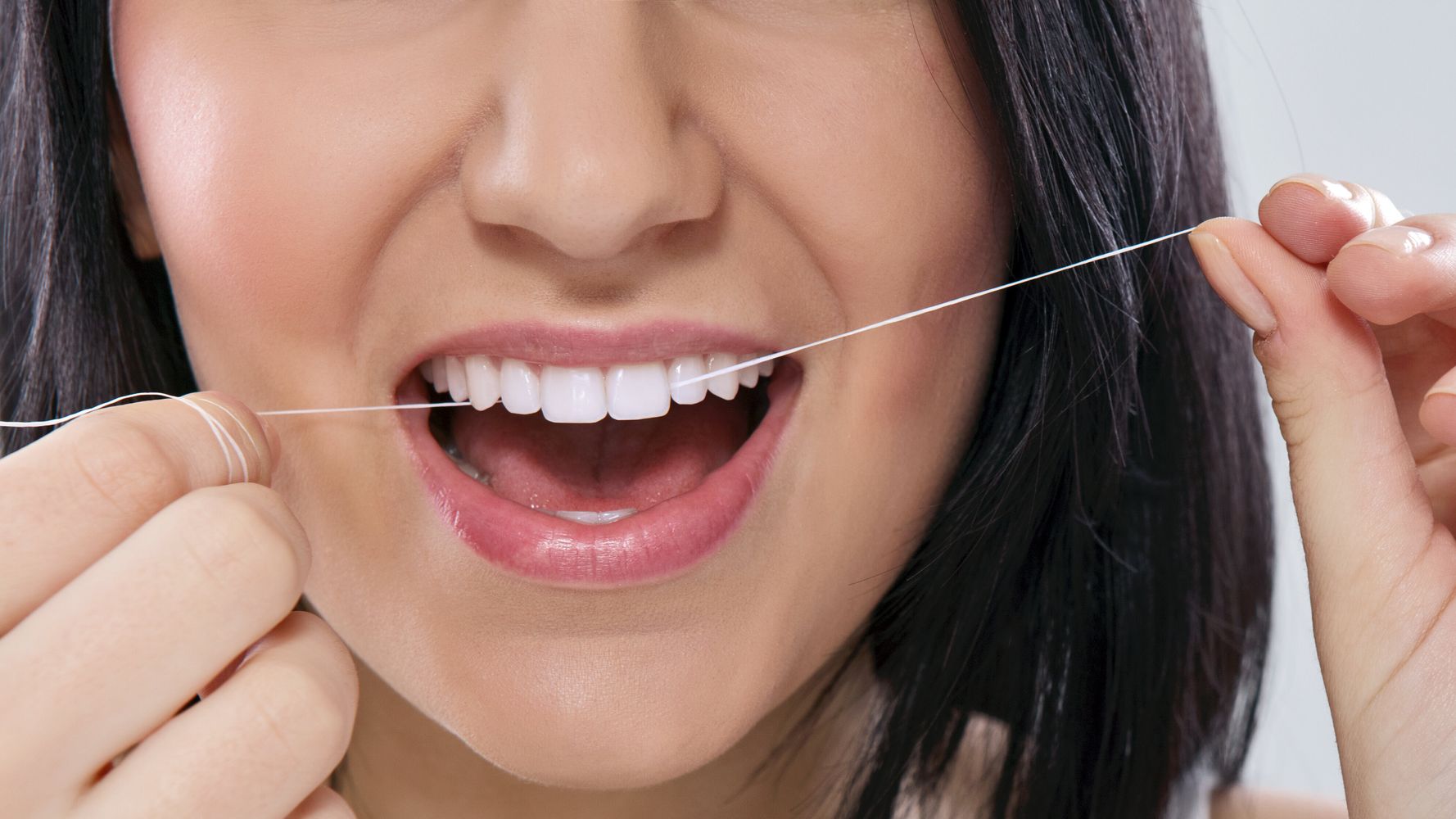 치아 건강을 위해 정말 매일 치실을 사용하는 게 좋을까? 치과의사의 이야기를 들어봤다 | 허프포스트코리아 LIFE
