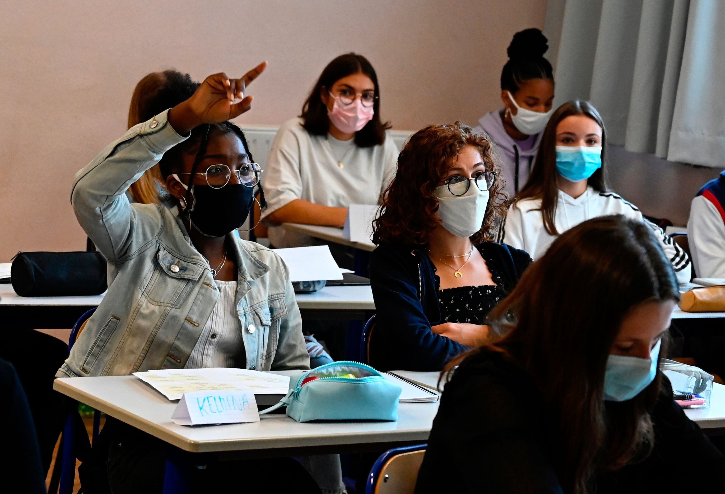 Covid-19: Les masques artisanaux interdits à l'école ce lundi