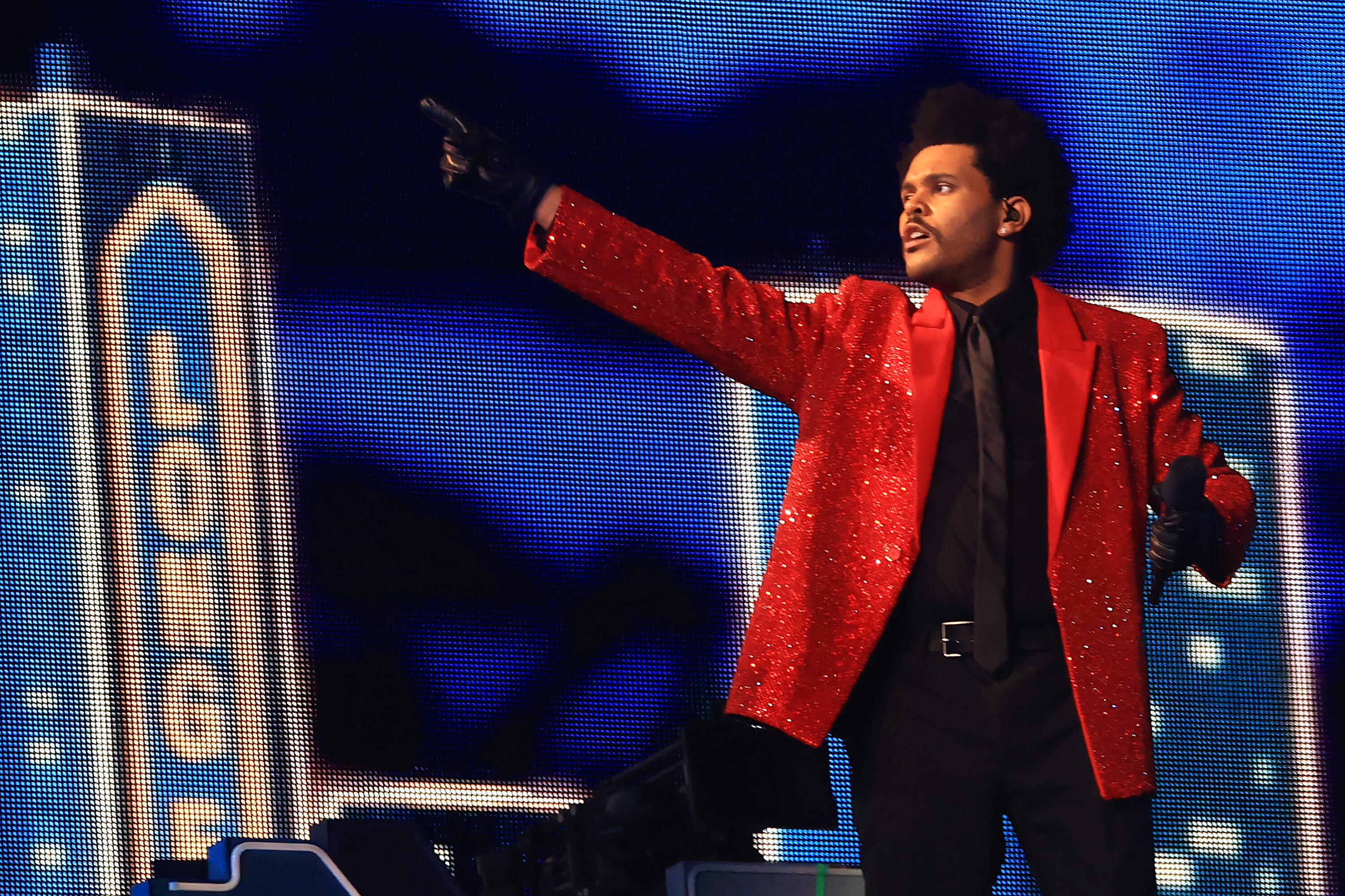 The Weeknd’s Phenomenal, Eerie Super Bowl Halftime Show | HuffPost Life