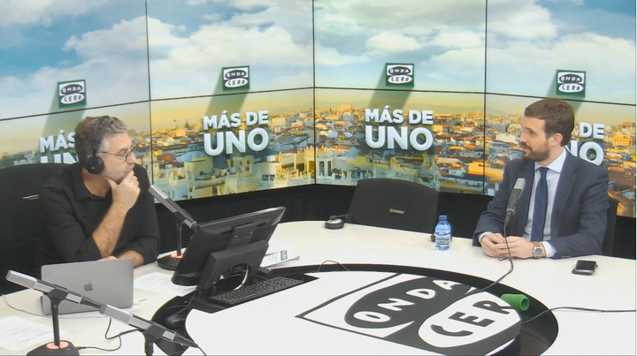 Carlos Alsina y Pablo Casado, este lunes en 'Más de Uno'.