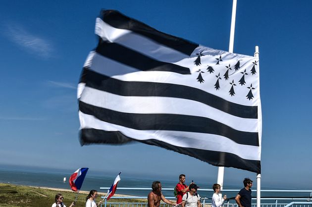 Rennes vote un référendum sur la réunification Bretagne/Loire-Atlantique (photo prise pendant le 105e Tour de France, entre Noirmoutier-en-l'Île et Fontenay-le Comte le 7 juillet 2018. Jeff PACHOUD / AFP)
