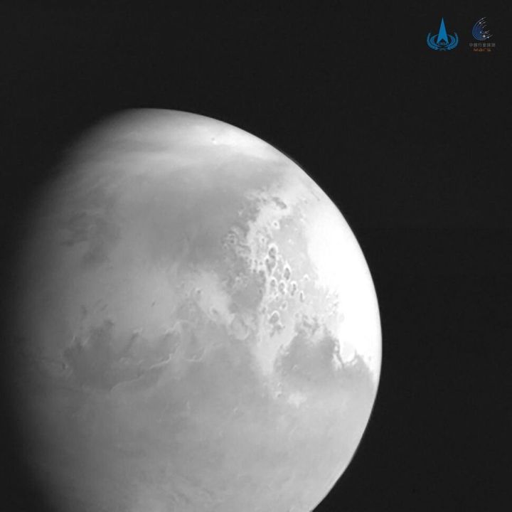 Photo de Mars prise de la sonde Tianwen-1.