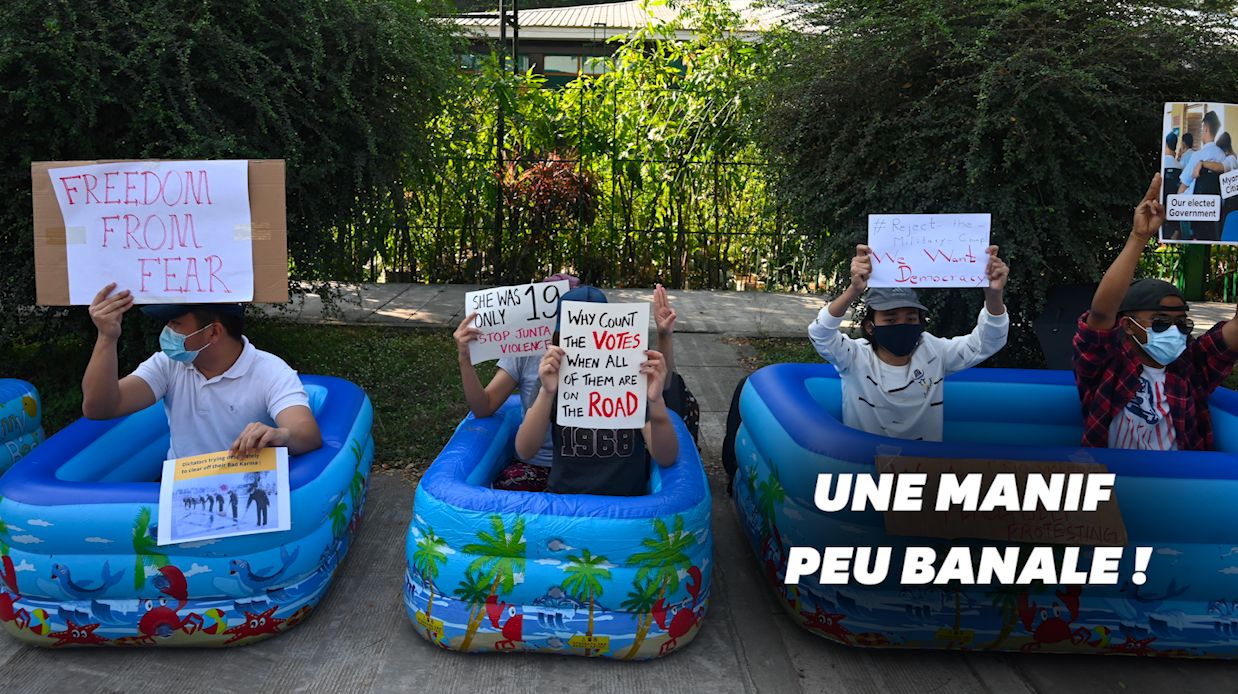 Pourquoi, en Birmanie, les manifestants sont dans des piscines gonflables?