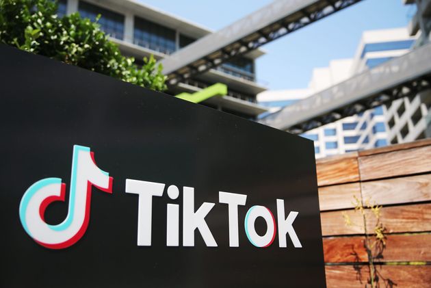 Το «μπλόκο» Μπάιντεν στην πώληση του TikTok και οι κίνδυνοι παραβίασης