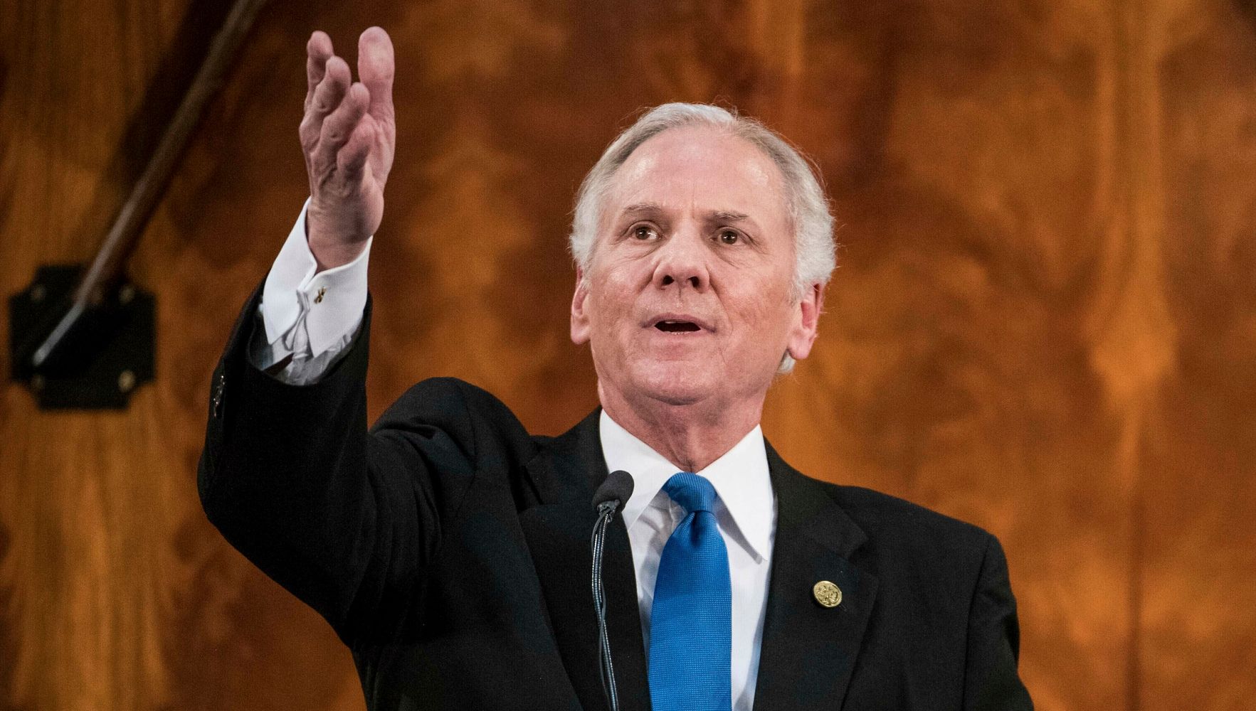 South Carolina Governor Enforces Abortion Prohibition Law in 6 Weeks