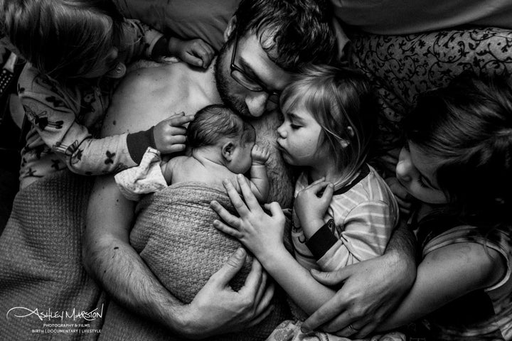 <i>Las chicas de papá,</i> fotografía ganadora del X Concurso Anual de Imágenes de Fotografía de Nacimientos.