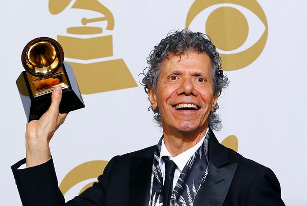 La légende du jazz Chick Corea décède d'un cancer à 79 ans (photo des Grammy Awards à Los Angeles en 2015. REUTERS/Mike Blake)