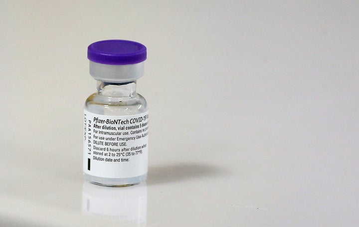 Justin Trudeau a fait savoir que le pays recevra 10,8 millions de doses de Pfizer d’avril à juin. (photo d'archives)