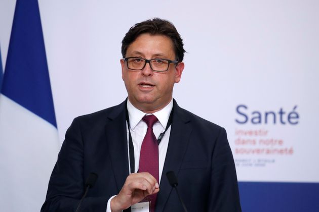 Le vaccin à ARN messager de Sanofi ne sera pas prêt pour 2021 (Paul Hudson, directeur général de Sanofi en juin 2020 par REUTERS/Gonzalo Fuentes/Pool)