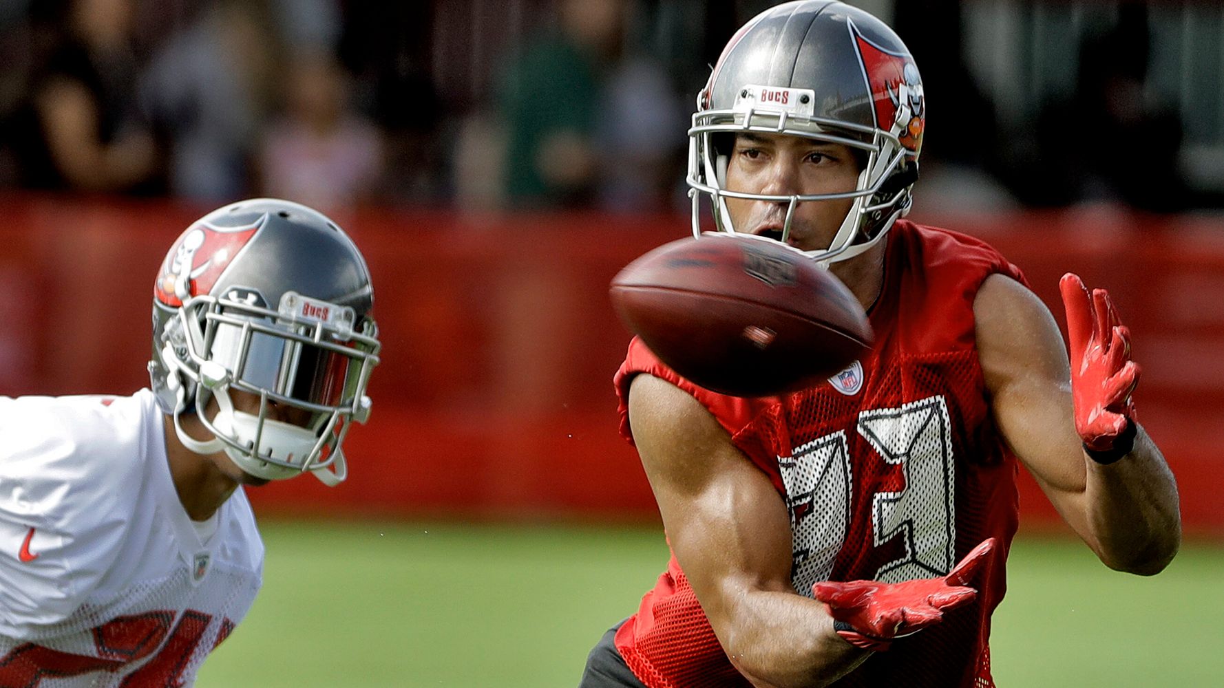 Former Bucs receiver Vincent Jackson found dead in Florida hotel - Bucs  Nation