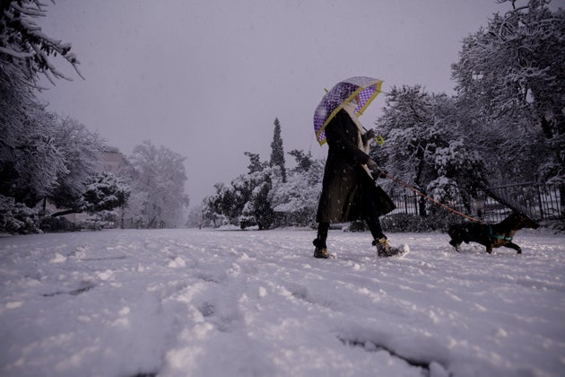Πλάκα, 07:00, 16 Φεβρουαρίου.
