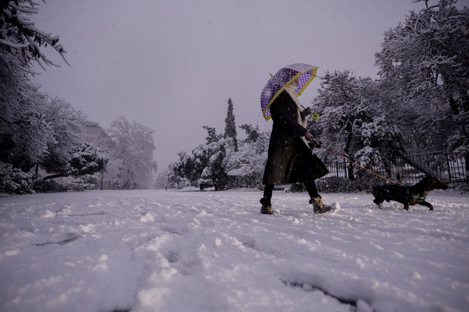 Πλάκα, 07:00, 16