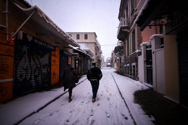 Πλάκα, 07:00, 16 Φεβρουαρίου.