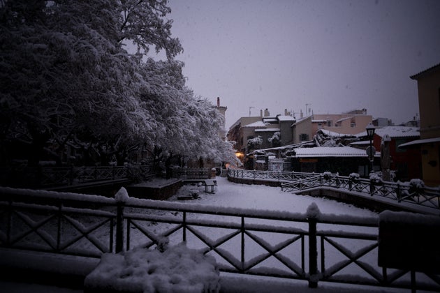 Πλατεία Λυσικράτη, Πλάκα, 07:00, 16 Φεβρουαρίου.