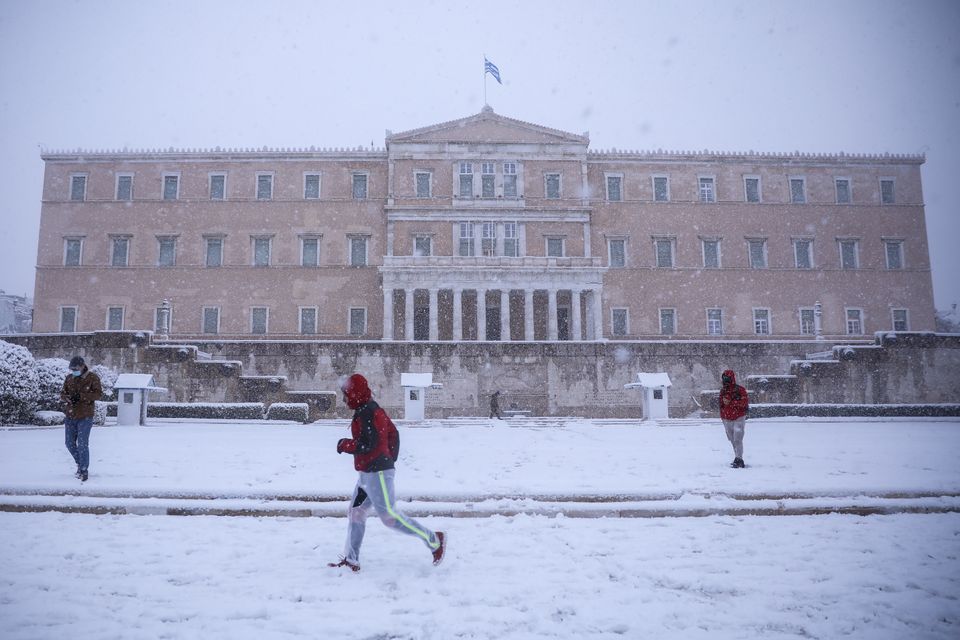 Σύνταγμα, 07:00, 16