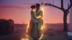 Las referencias ocultas en el videoclip de 'La noche de anoche' de Rosalía y Bad