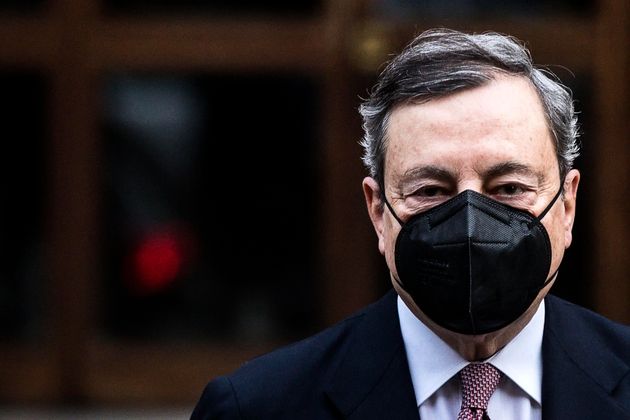 Mario Draghi al Senato: "Mai vissuta una responsabilità così ampia" |  L'HuffPost