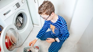 Los más jóvenes lo tienen claro: las tareas del hogar son responsabilidad de