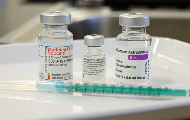 Les vaccins anti Covid-19 Moderna, AstraZenaca et Pfizer, le 12 février 2021, en Allemagne