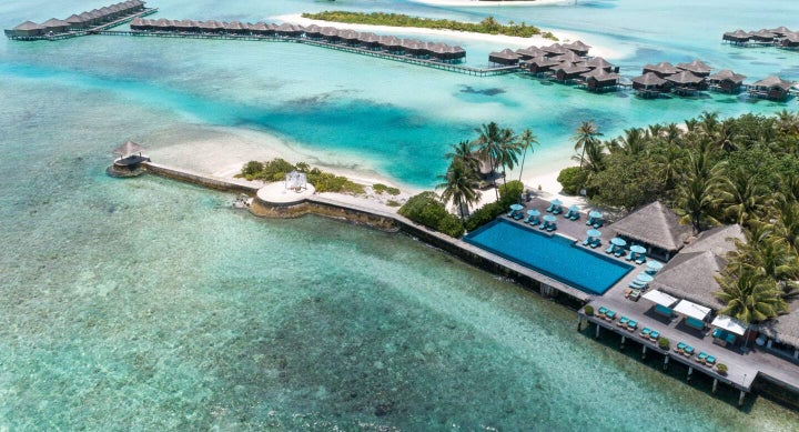 Το <a href="https://www.anantara.com/en/veli-maldives" target="_blank" rel="noopener noreferrer">Anantara Veli</a> πούλησε πακέτα για απεριόριστες κρατήσεις έως και ένα χρόνο με κόστος 30.000 δολάρια.