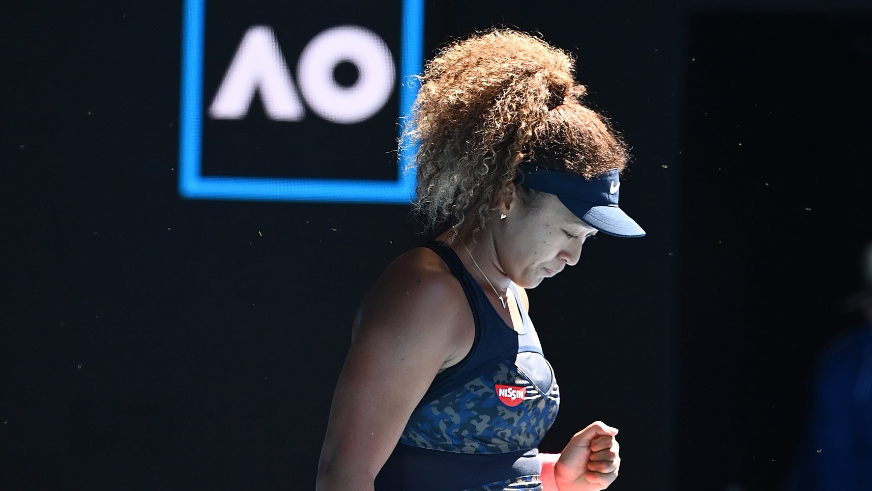 大坂なおみ 変な画像送るのやめて と姉にお願い 中継カメラに文字を書く勝利パフォーマンスで ハフポスト News 大坂なおみ 変な画像送るのやめて と姉にお願い 中継カメラに文字を書く勝利パフォーマンスで ハフポスト News