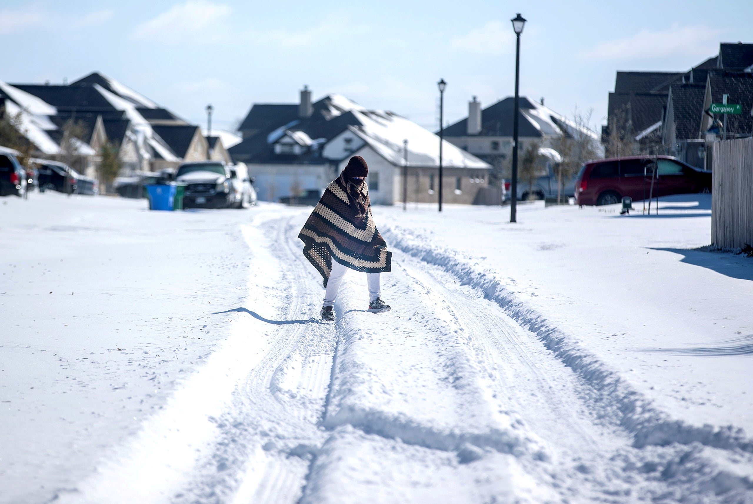 Photos Show Texans Dealing With Deadly Cold Weather, Power Outages ...