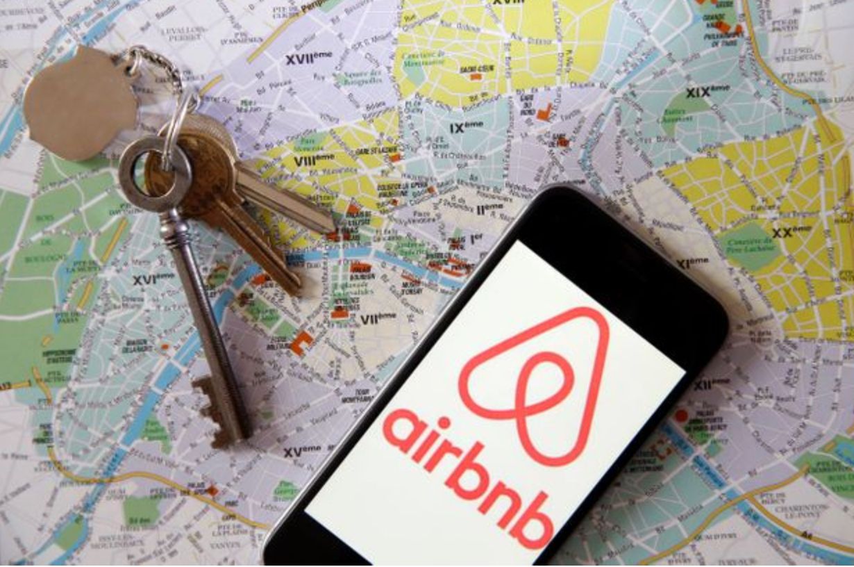 Airbnb: Victoire judiciaire "totale" pour Paris et la France