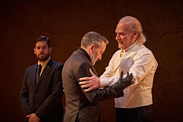 Lluis Homar y Rafa Castejón en una escena de 'El príncipe constante'.