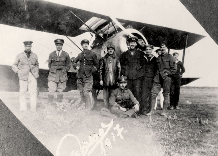 Έλληνες αξιωματικοί και υπαξιωματικοί στο αεροδρόμιο της Θάσου, 1917