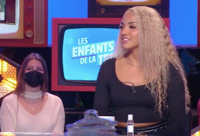 Aux "Enfants de la Télé", Wejdene découvre qui est Henri Salvador