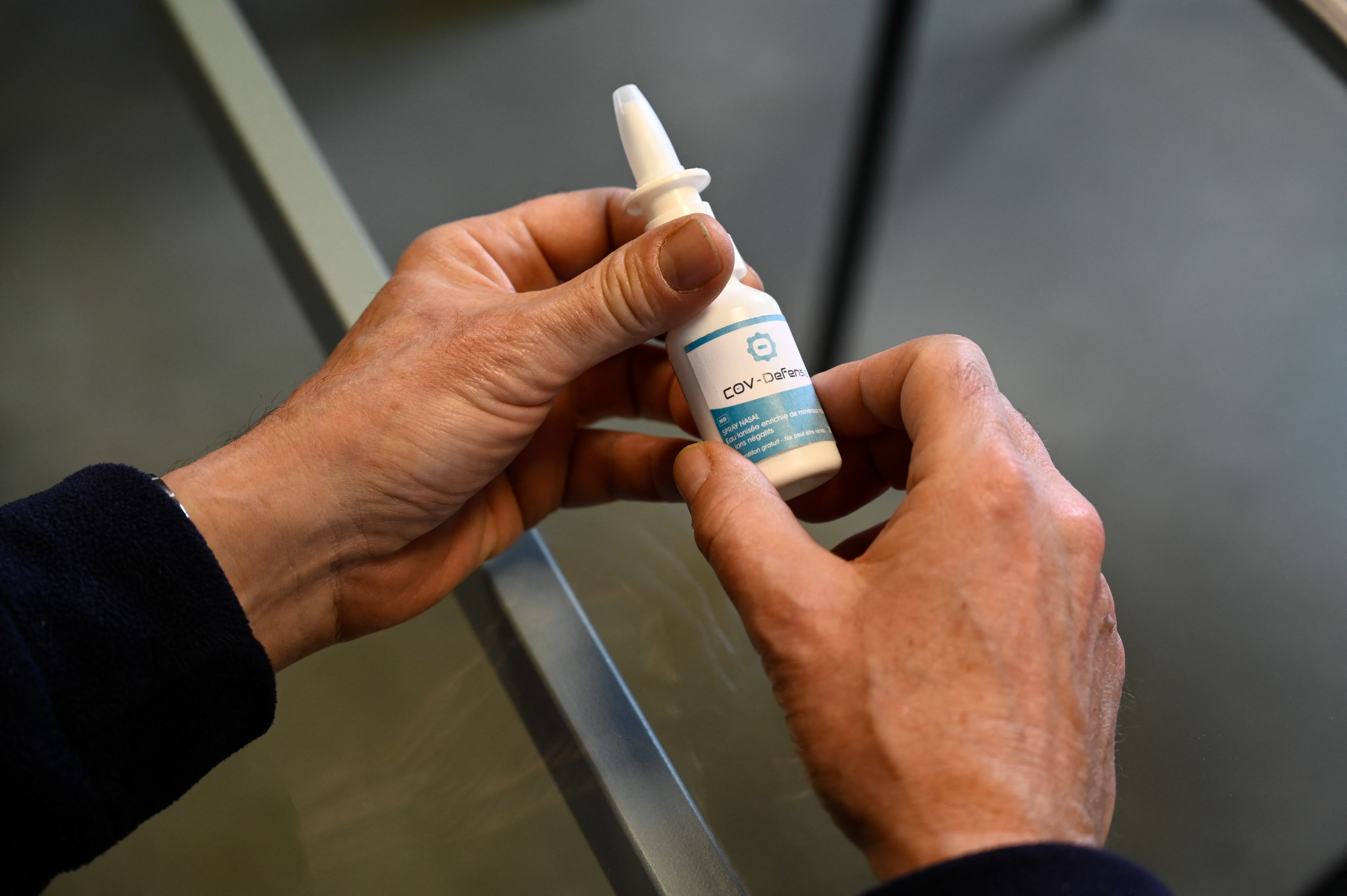 La commercialisation du spray nasal anti-Covid COV-Defense suspendue