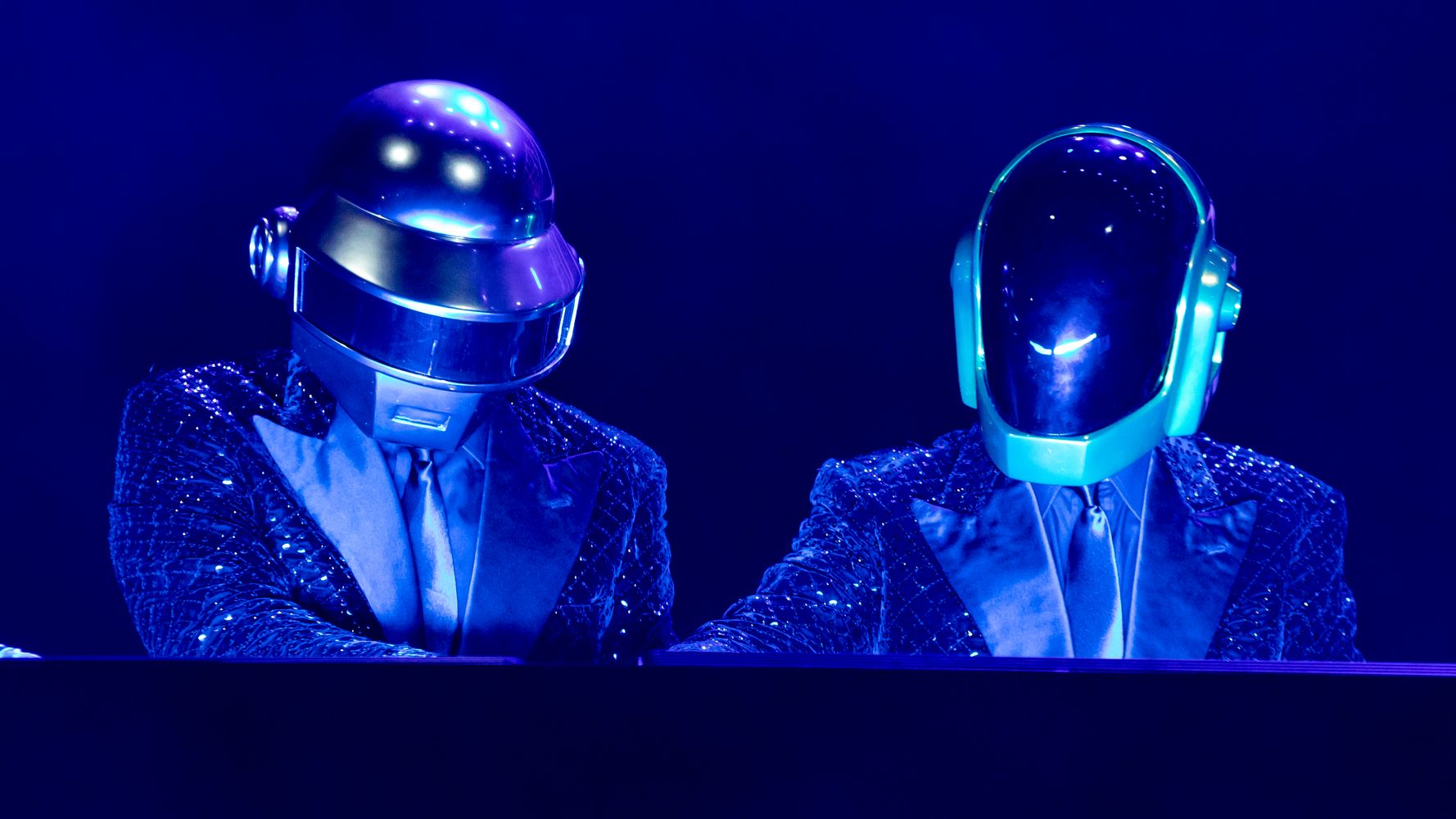 Daft Punk Announces Breakup After 28 Years - The New York Times
