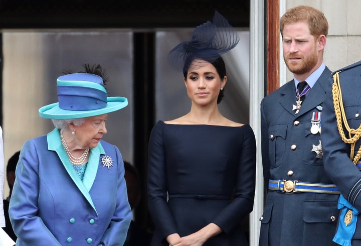 La reina Isabel II y los duques de Sussex en 2018.
