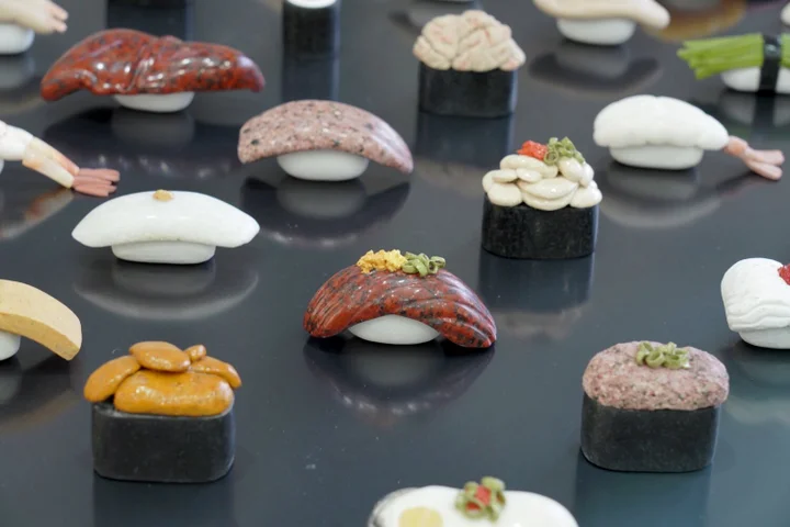 石で作った寿司が リアルすぎる と話題 実は 食品ロス への思いが込められていた 画像集 ハフポスト アートとカルチャー 石で作った寿司が リアルすぎる と話題 実は 食品ロス への思いが込められていた 画像集 ハフポスト アートとカルチャー