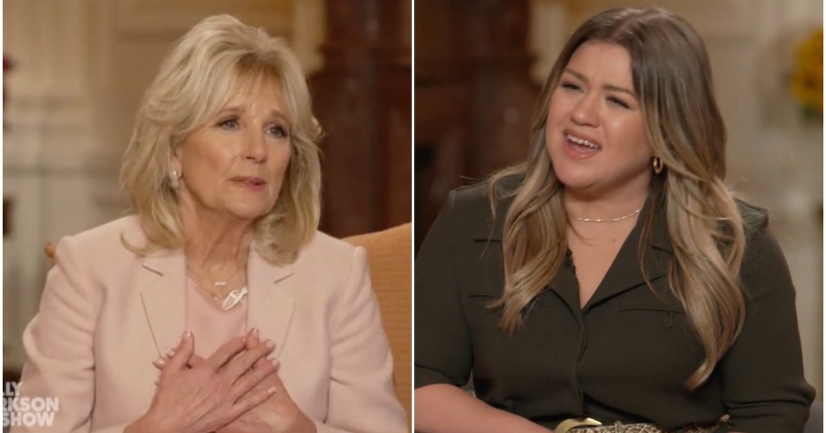 Jill Biden Offers Kelly Clarkson Advice About Getting Through Divorce - HuffPost