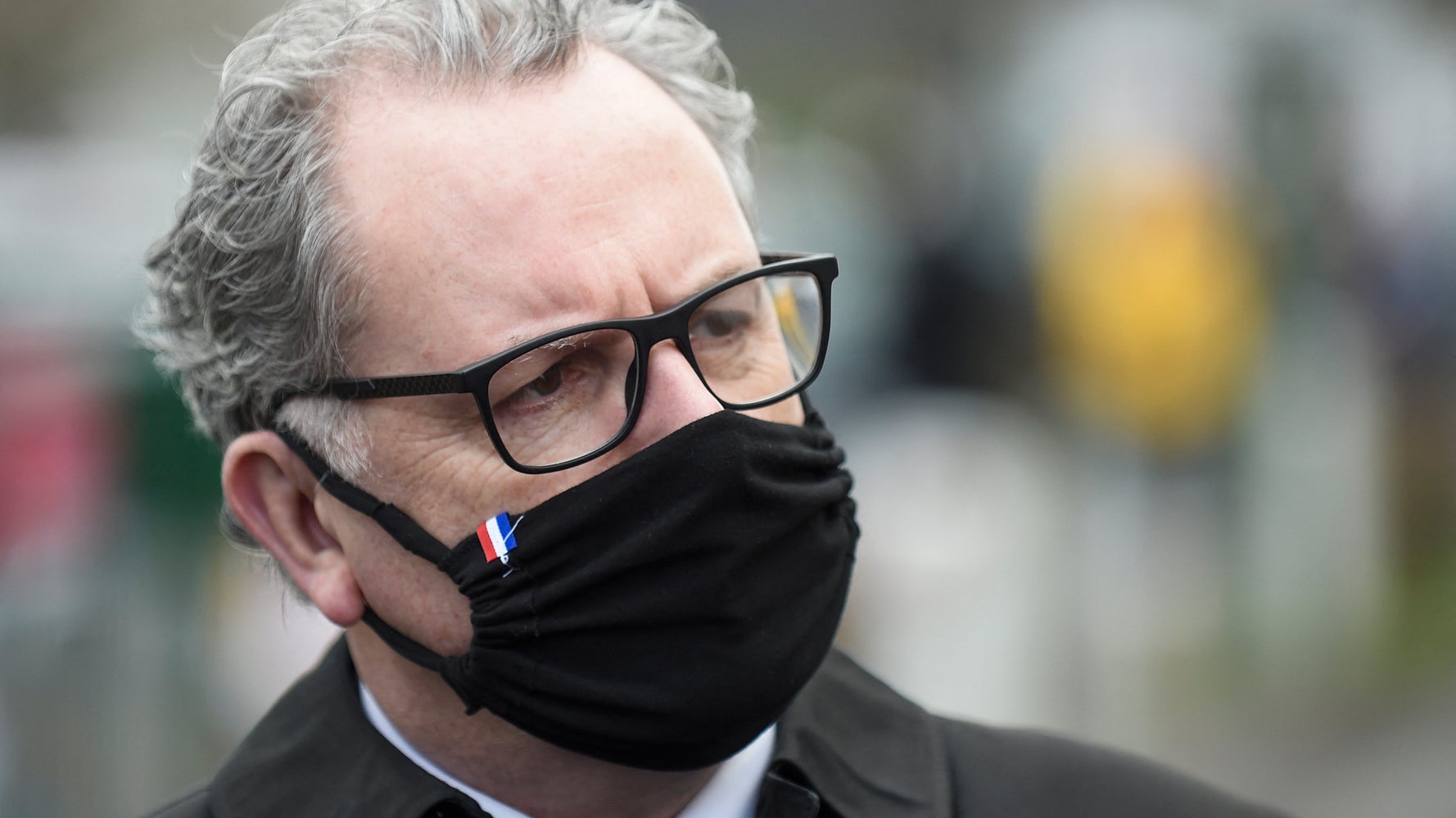 Loi Climat Ferrand Rappelle A Pompili L Independance Du Parlement Le Huffpost