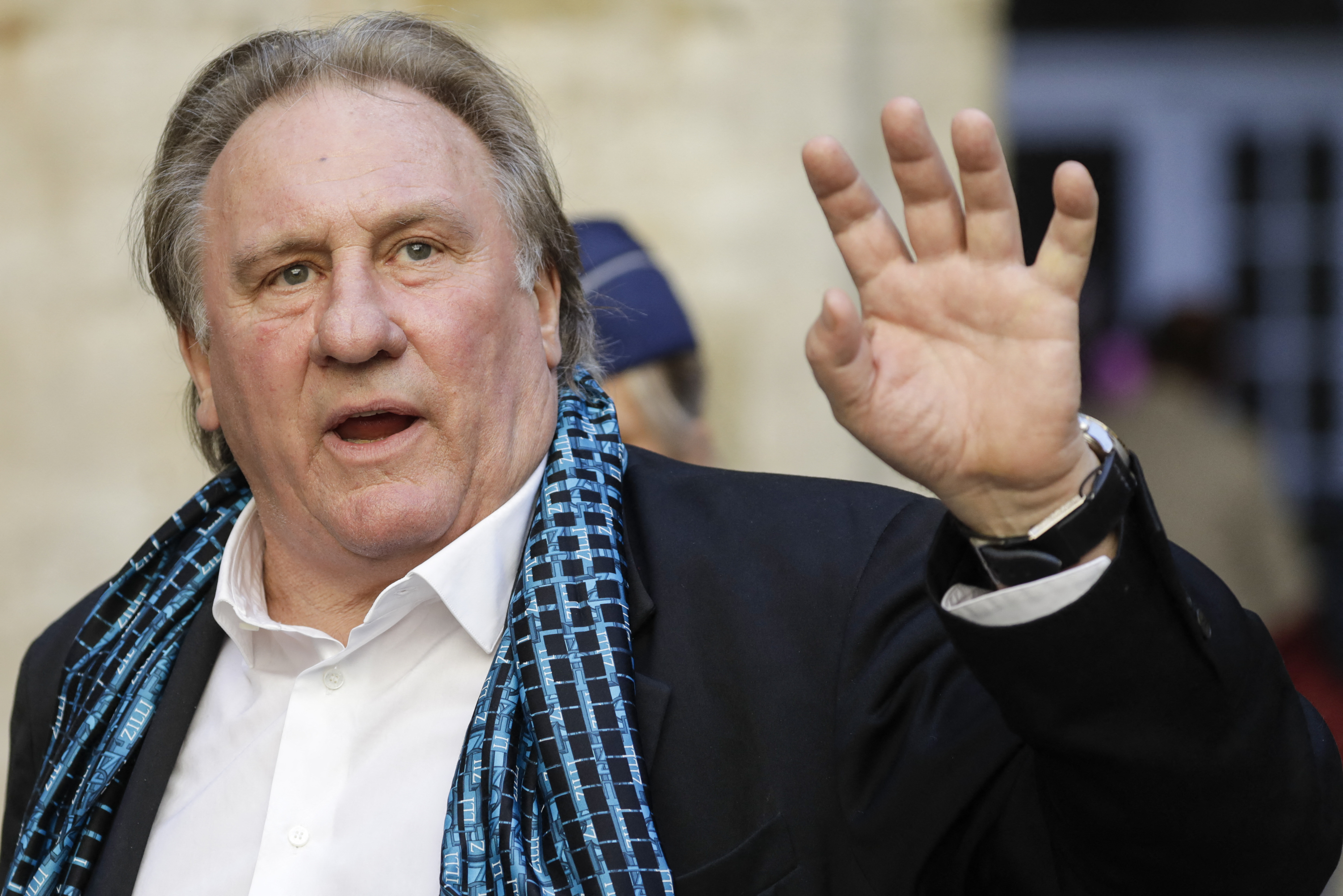 Gérard Depardieu, mis en examen pour viols, se dit "innocent"