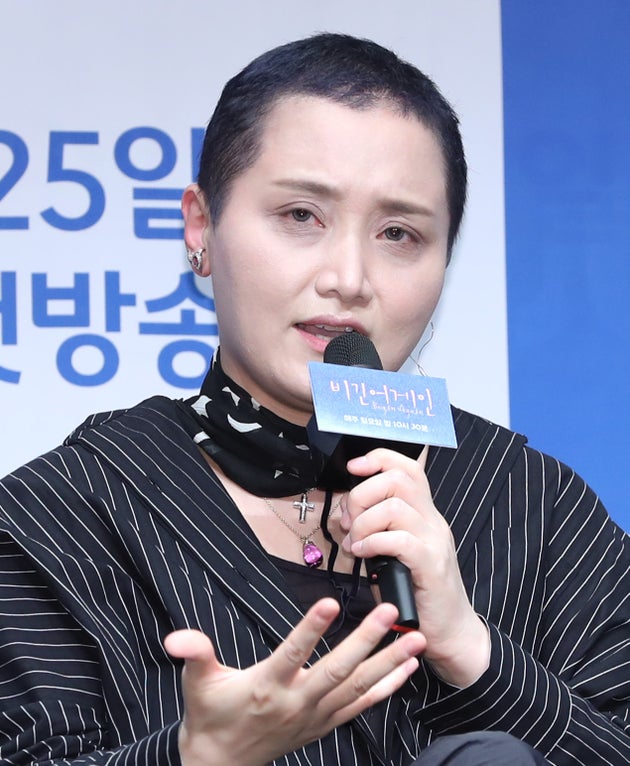 가수 이소라.