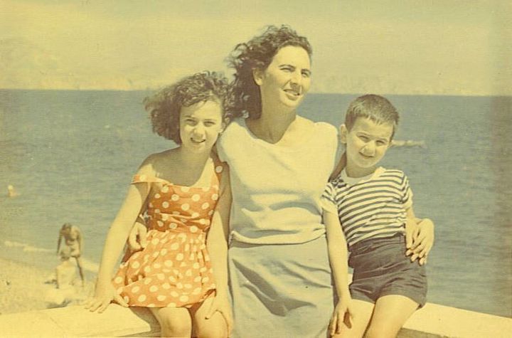 Η Άλκη με τα παιδιά της, καλοκαίρι 1964, Κριμαία