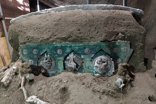 Un carro nuziale, ecco l’ultima scoperta a Pompei: era sfuggito ai tombaroli Un carro nuziale, ecco l’ultima scoperta a Pompei: era sfuggito ai tombaroli