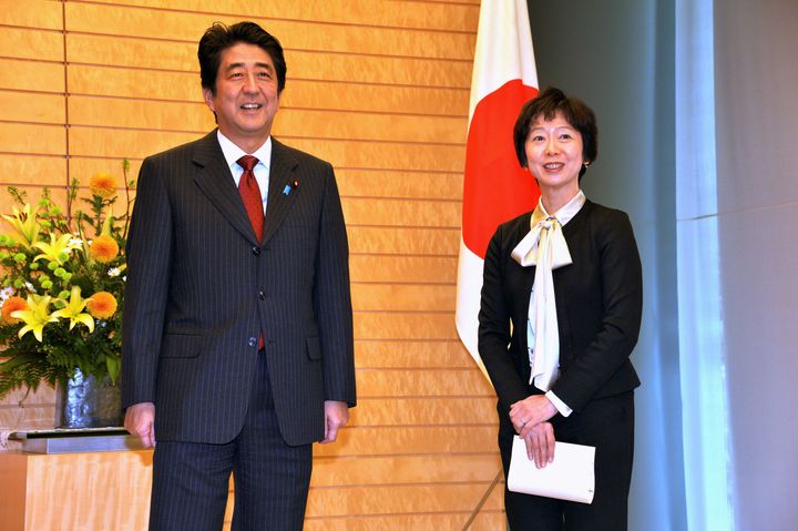 Η Γιαμάντα με τον Ιάπωνα πρωθυπουργό.