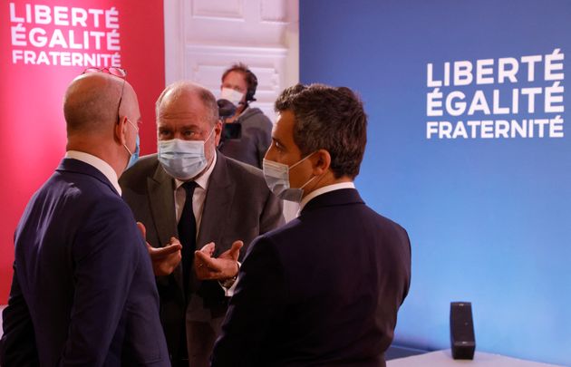 Jean-Michel Blanquer, Eric Dupond-Moretti et Gerald Darmanin le 2 octobre 2020 aux Mureaux.