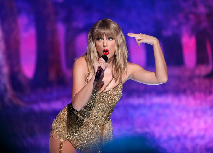 La cantante Taylor Swift en una actuación de los American Music Awards.