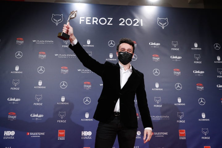 Rodrigo Sorogoyen gana el Feroz a la Mejor serie dramática por 'Antidisturbios'.