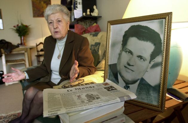 Malika Boumendjel, la veuve de l'avocat algérien Ali Boumendjel (photo), au domicile de son fils à Puteaux (Hauts-de-Seine), le 5 mai 2001.