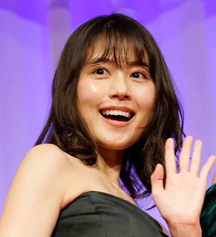 有村架純さん Bright Star Awardを受賞 日本人初の快挙 ハフポスト