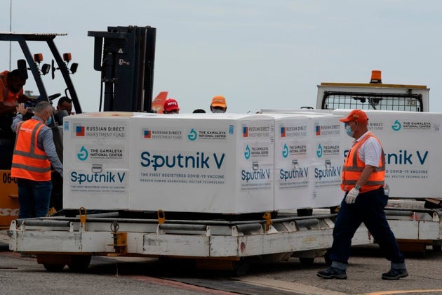 Ema avvia revisione di Sputnik V, non c Ema avvia revisione di Sputnik V, non c
