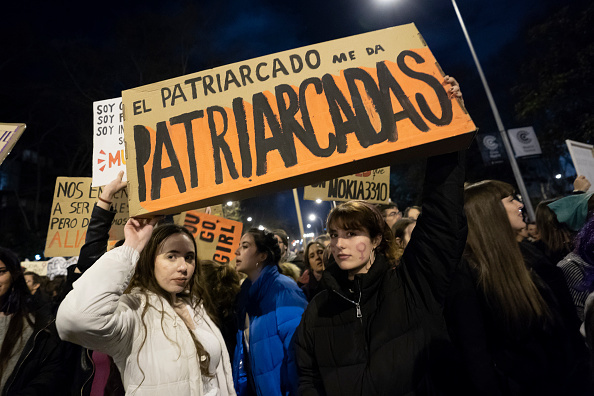 Pour le 8 mars, Madrid interdite les manifestations et ça fait bondir les féministes